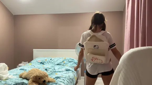 Lalipinkcheeks Thighs In Oversized Tee OnlyFans Video Leaked