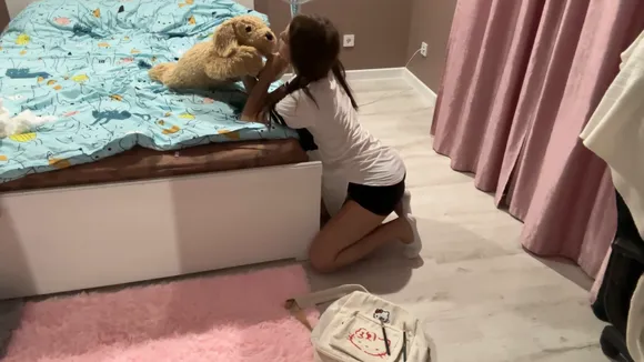 Lalipinkcheeks Kneeling With Teddy Bear OnlyFans Video Leaked
