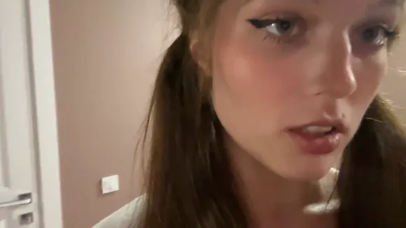 Lalipinkcheeks Mirror Selfie Tease OnlyFans Video Leaked