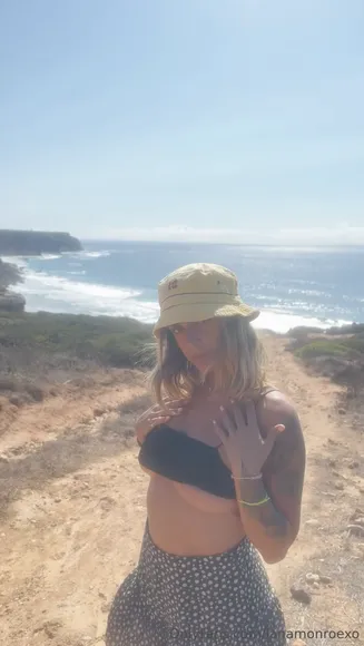 Lanamonroexo Topless Boob Squeeze OnlyFans Video Leaked