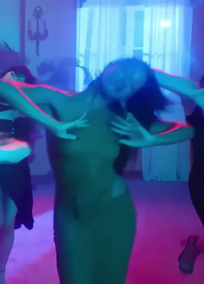 Lararajj Green Dress Dance OnlyFans Video Leaked