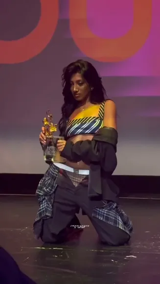 Lararajj Strappy Crop Top Pose OnlyFans Video Leaked