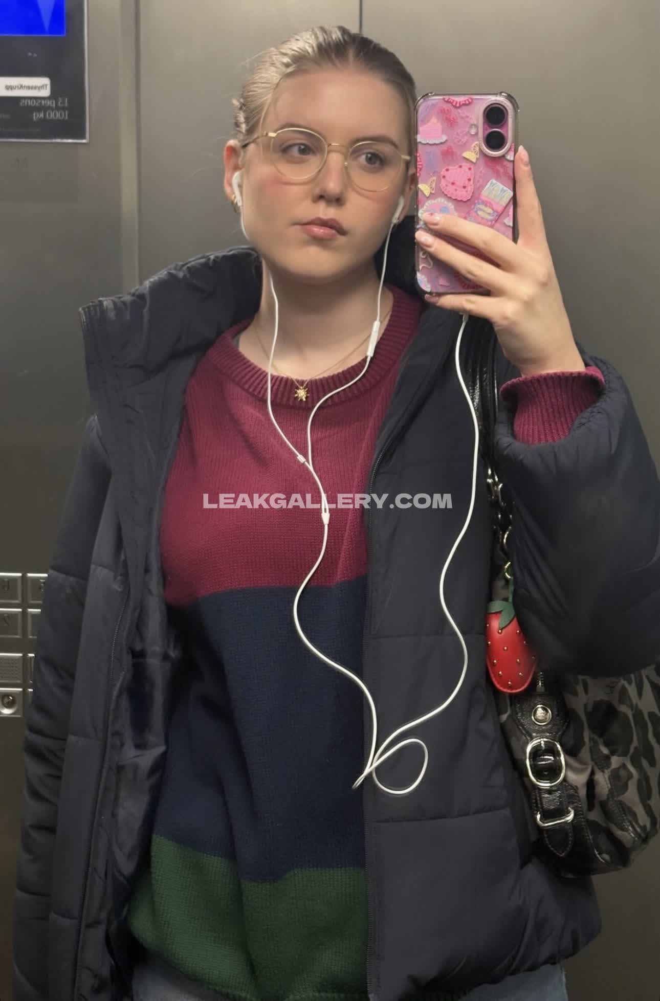 Laraschofield Exclusive Leaked Nude OnlyFans #13222950