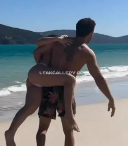larissamanoela