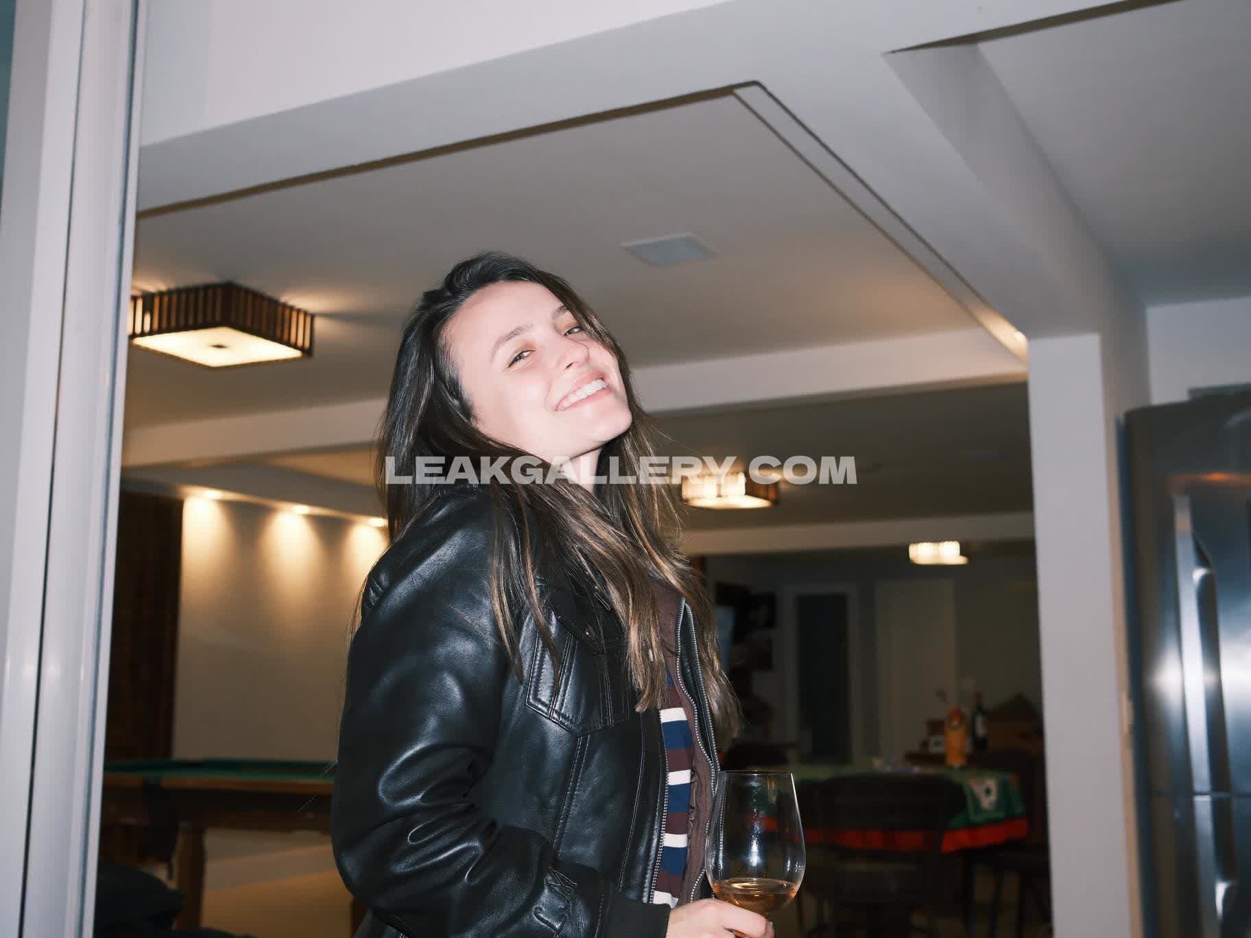 Larissamanoela Exclusive Leaked Nude OnlyFans #12585051