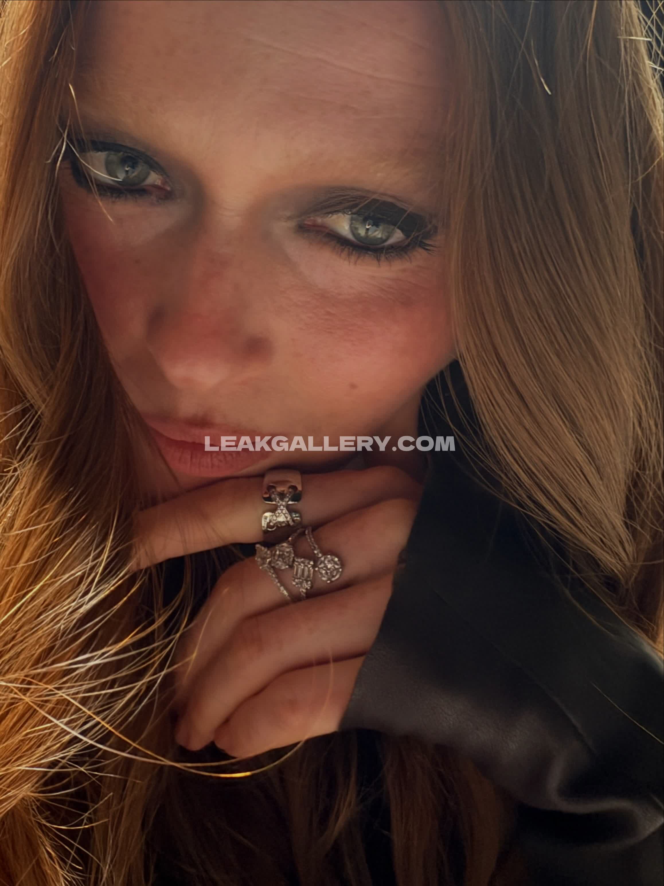 Larsen_thompson Exclusive Leaked Nude OnlyFans #13388955