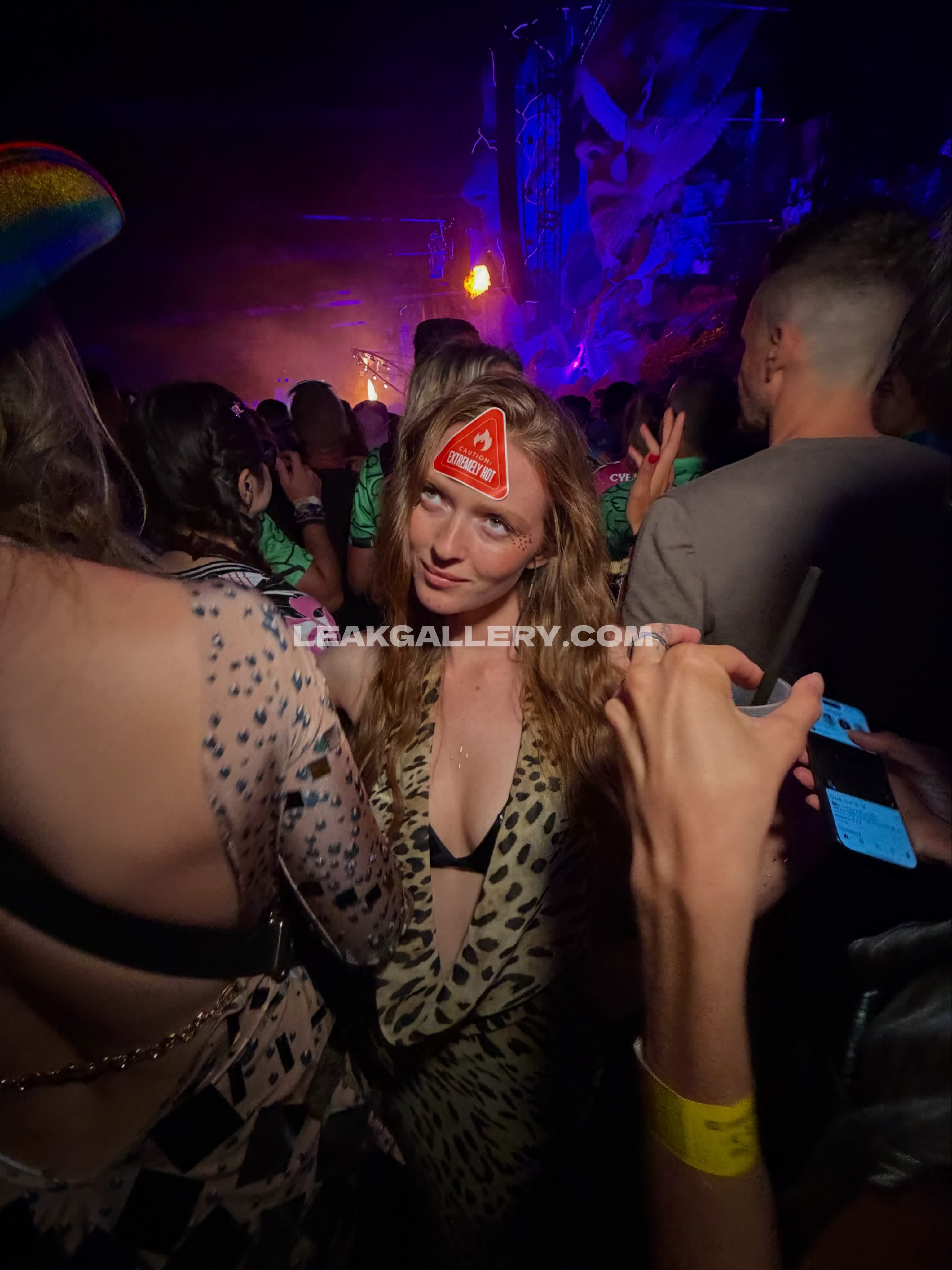 Larsen_thompson Exclusive Leaked Nude OnlyFans #13388957