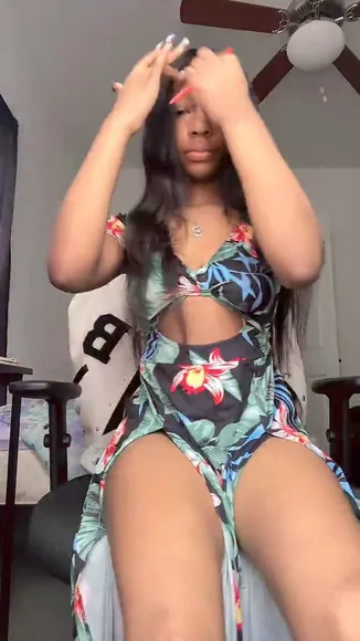 Lasirena_virtual Floral Dress Leg Spread OnlyFans Video Leaked