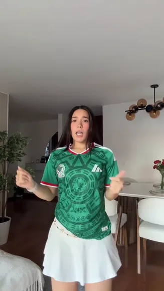 laura02av video thumbnail