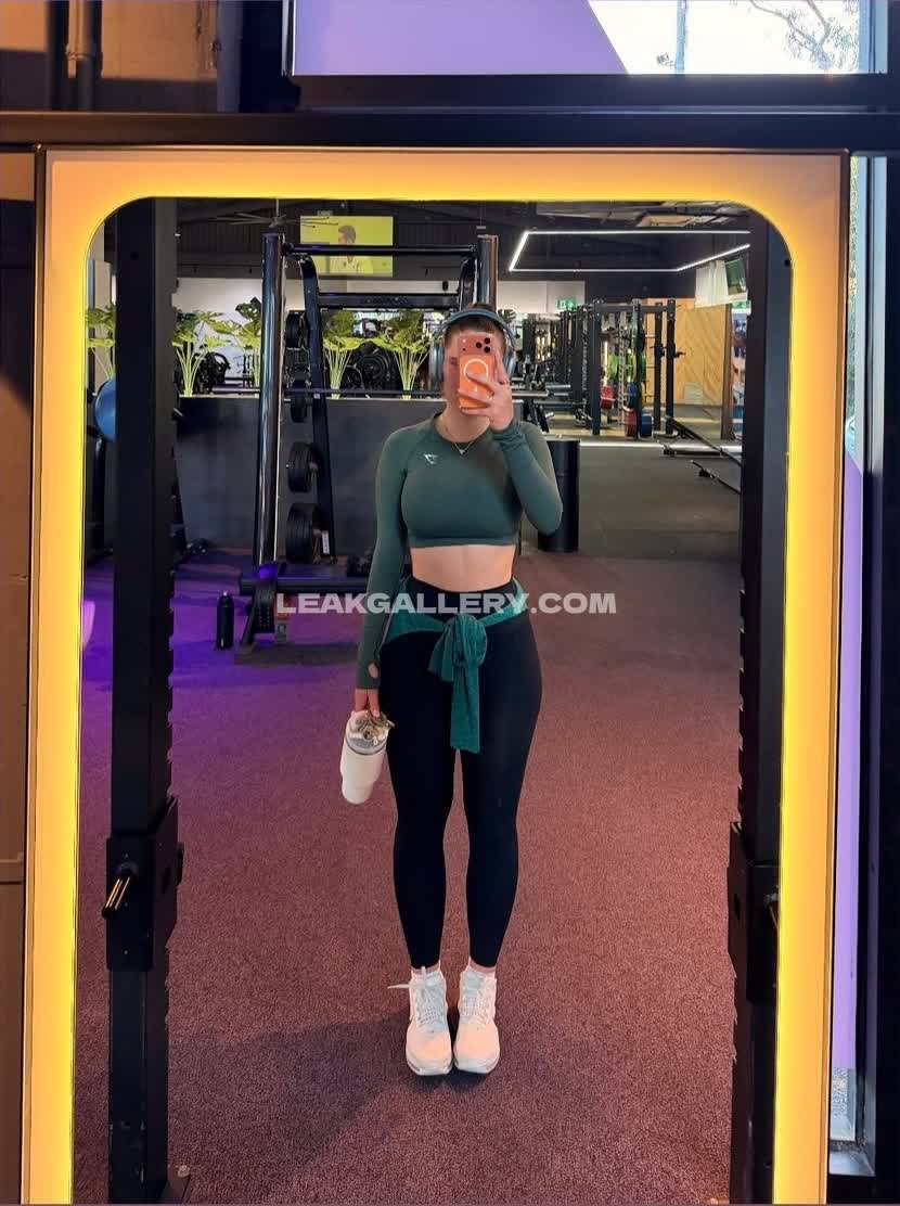 Lauramjj_ Exclusive Leaked Nude OnlyFans #13020267