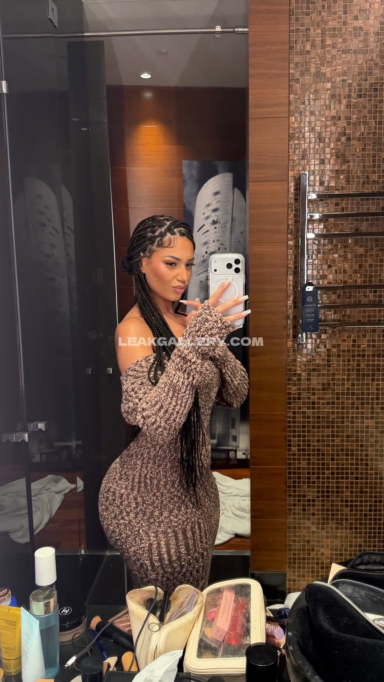 Laurgmzz / Angelgmzz Exclusive Leaked Nude OnlyFans #14781677