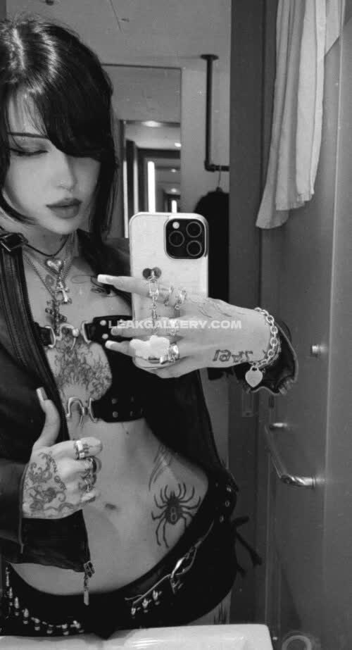 Laurinchhhe Exclusive Leaked Nude OnlyFans #12326294