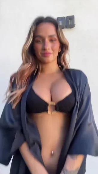 Lavaxgrl Black Bra With Gold Ring OnlyFans Video Leaked