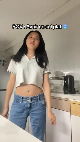 Laviedechlochette2 Flat Ass Tease OnlyFans Video Leaked