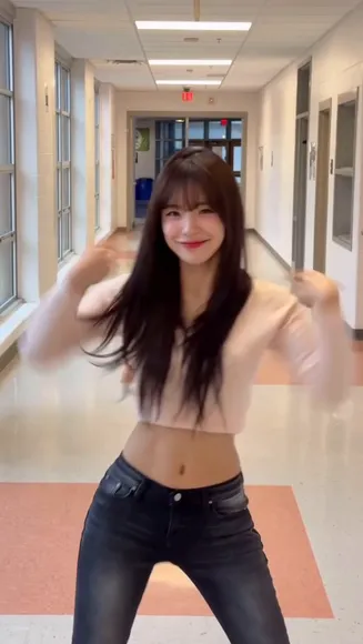 Le_dahye Crop Top Hip Sway OnlyFans Video Leaked