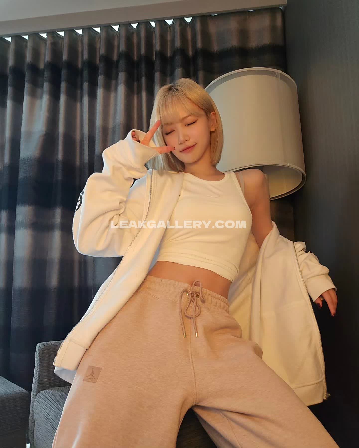 Le_sserafim Exclusive Leaked Nude OnlyFans #12367184