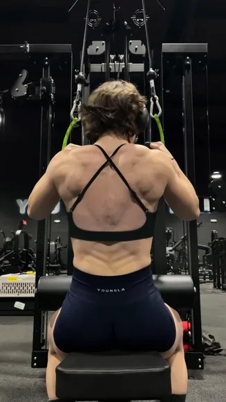 Leanbeefpatty Muscular Back Flexing OnlyFans Video Leaked