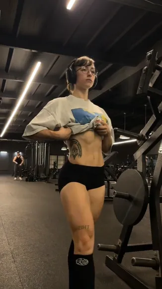 Leanbeefpatty Muscular Back Flexing OnlyFans Video Leaked