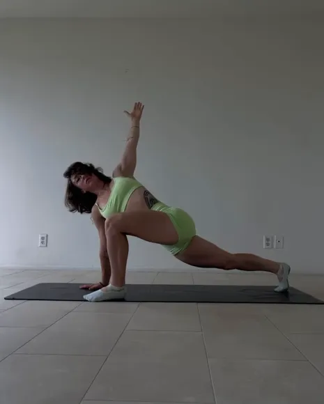 Leanbeefpatty Lime Bodysuit Yoga Pose OnlyFans Video Leaked