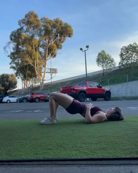 Leanbeefpatty Legs Spread Outdoor Workout OnlyFans Video Leaked