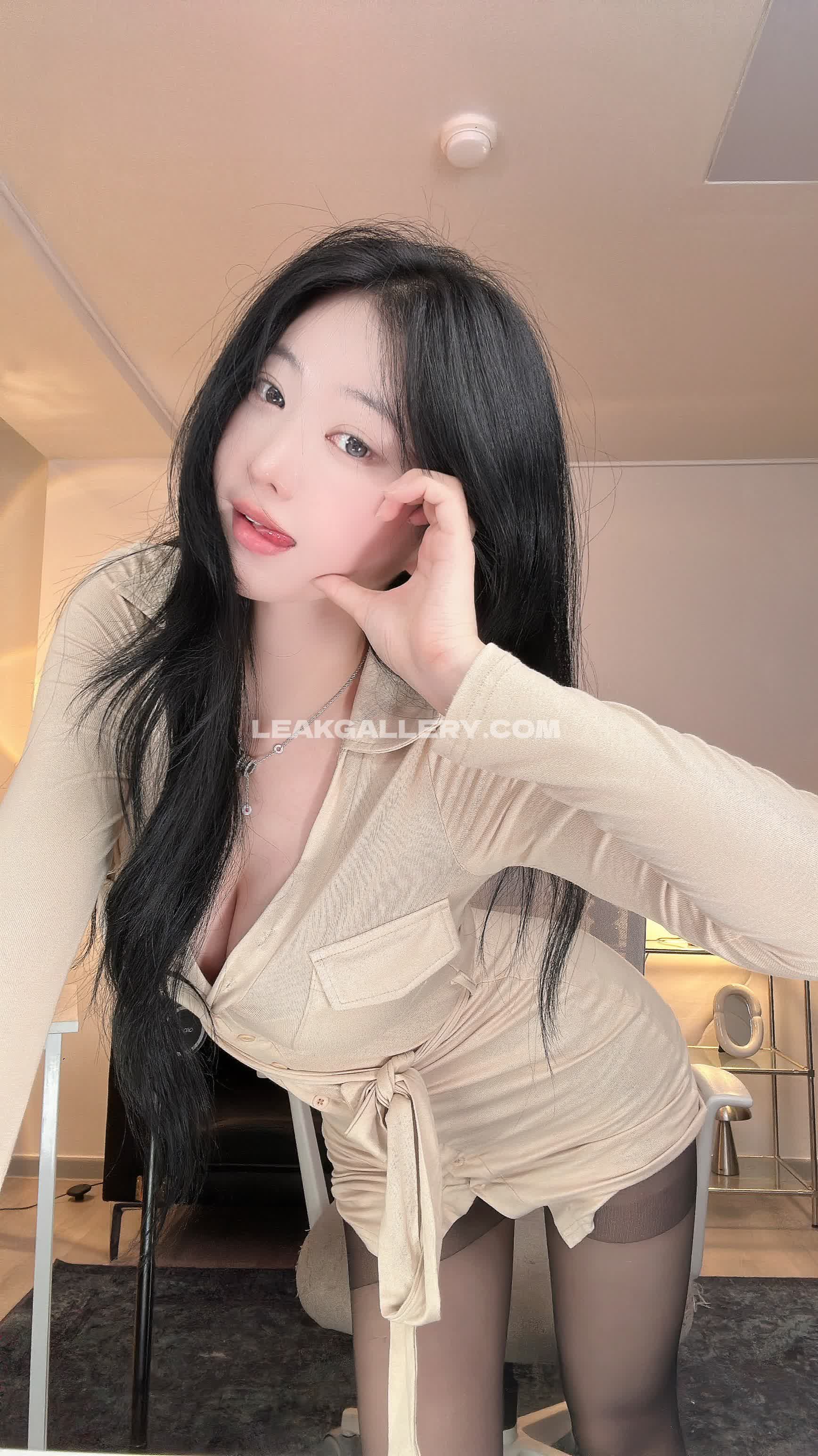 Leebumzi Exklusiv geleakte Nacktbilder von OnlyFans #12873145