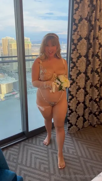 Lenaisapeach Lace Lingerie Tease OnlyFans Video Leaked