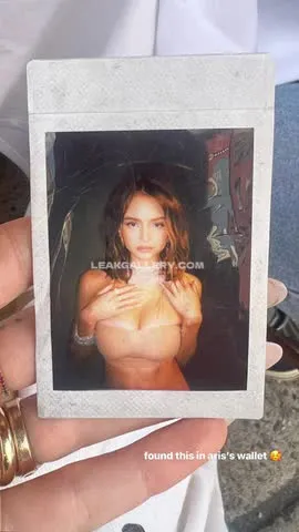 Leniklum Topless Selfie Pose OnlyFans Photo Leaked