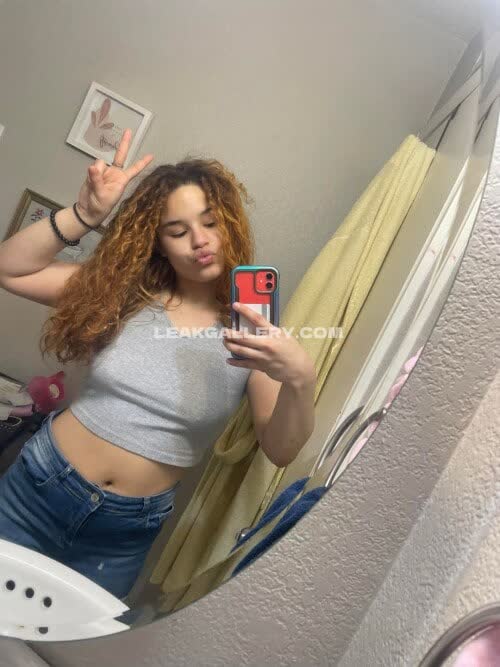 Lethalsmoke Crop Top Belly Flash OnlyFans Photo Leaked