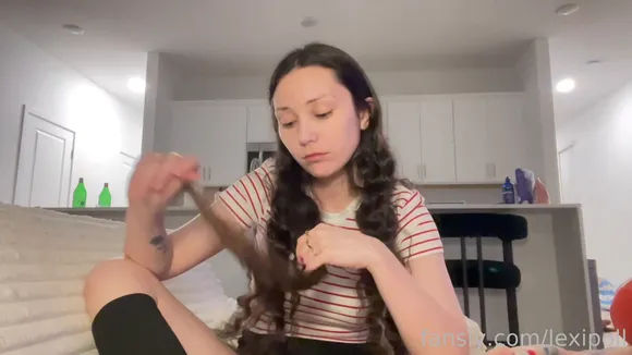 Lexiiivip Thong Ass Spread OnlyFans Video Leaked