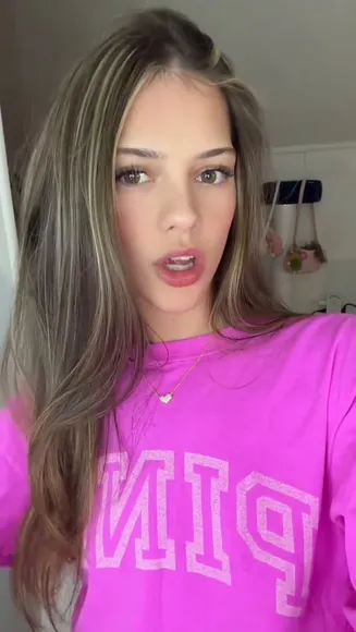 Lexiskylar9 Pink Tee Closeup OnlyFans Video Leaked