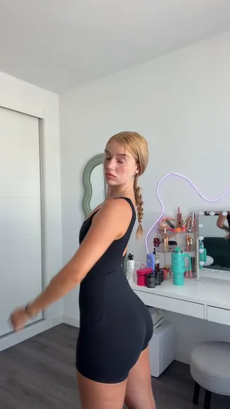 Lia Sikora Black Bodysuit Tease OnlyFans Video Leaked