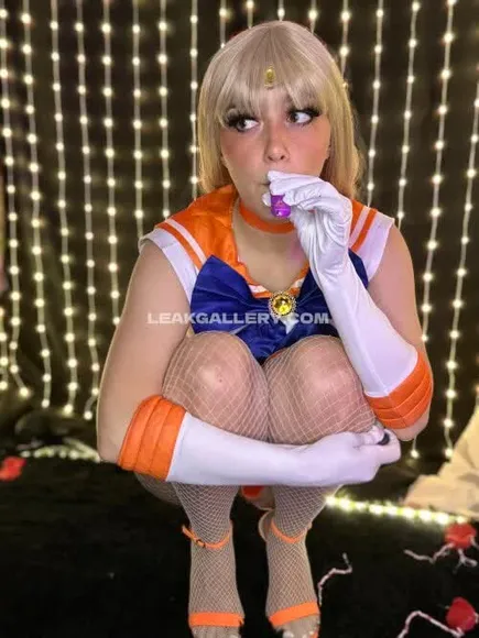 Lidsy Fishnet Stockings Tease OnlyFans Photo Leaked