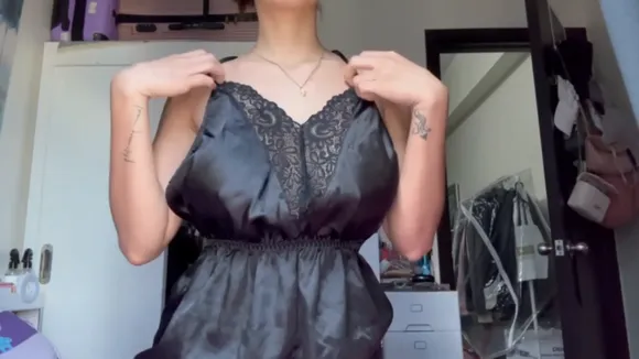 Reese Kei Topless Bed Tease OnlyFans Video Leaked