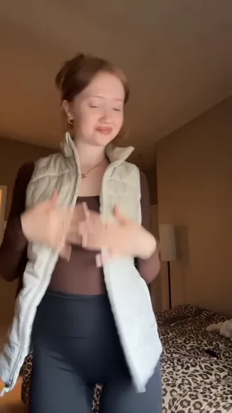 Lifewithmak2005 Legs Spread Tease OnlyFans Video Leaked