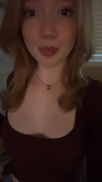 Lifewithmak2005 Crop Top Belly Exposure OnlyFans Video Leaked
