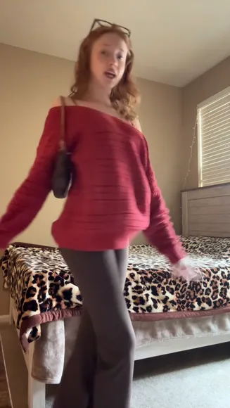 Lifewithmak2005 Off-Shoulder Sweater Tease OnlyFans Video Leaked