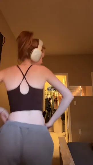 Lifewithmak2005 Crop Top Belly Dance OnlyFans Video Leaked