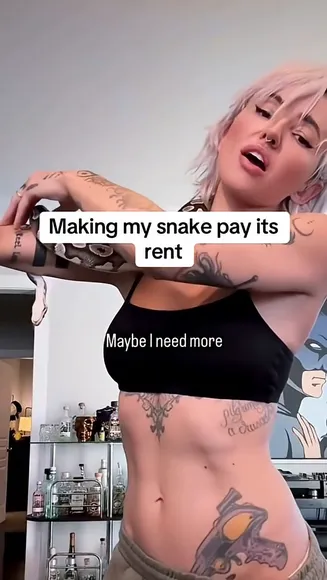 Lights_poxleitner Snake Around Her Neck OnlyFans Video Leaked