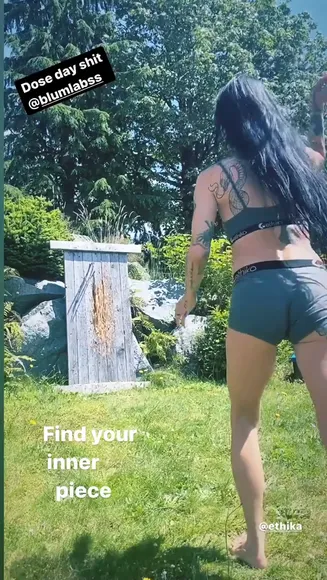Lights_poxleitner Outdoor Booty Shot OnlyFans Video Leaked