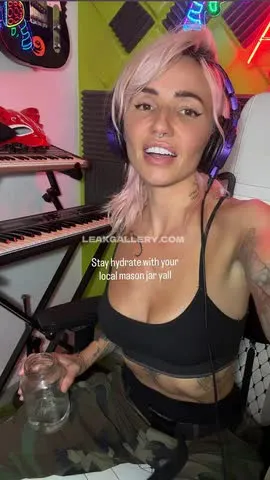 Lights_poxleitner Black Sports Bra Tease OnlyFans Photo Leaked
