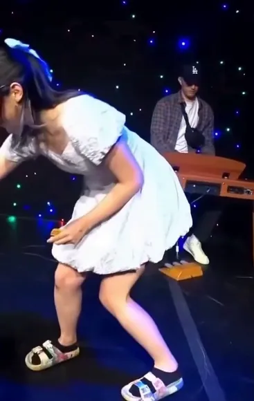 Lilypichu Short Dress Bending Over OnlyFans Video Leaked