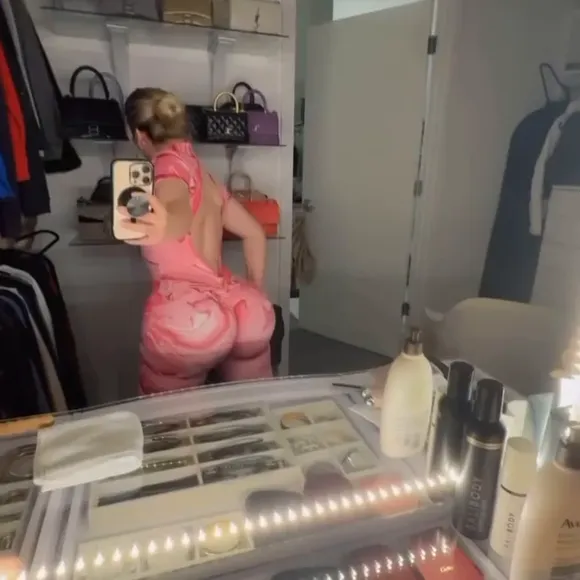 Lindsay Capuano Pink Bodysuit Ass Pose OnlyFans Video Leaked
