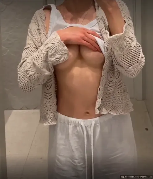 Linneasky Lifting Top For Boobs OnlyFans Video Leaked