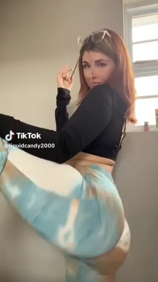 Liquid2000 Fishnet Leggings Thigh Flex OnlyFans Video Leaked