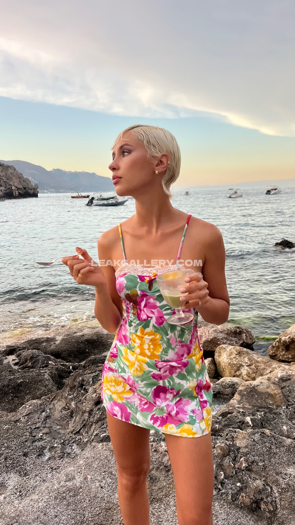 Lirisaw Exclusive Leaked Nude OnlyFans #12757167