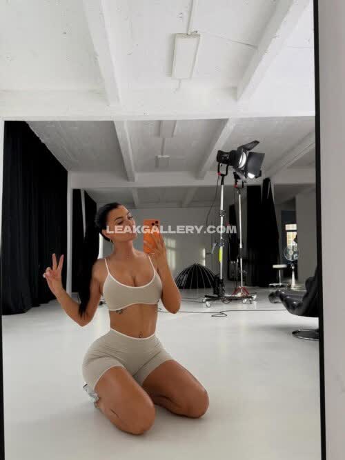 Lisadelpiero Exclusive Leaked Nude OnlyFans #14842341