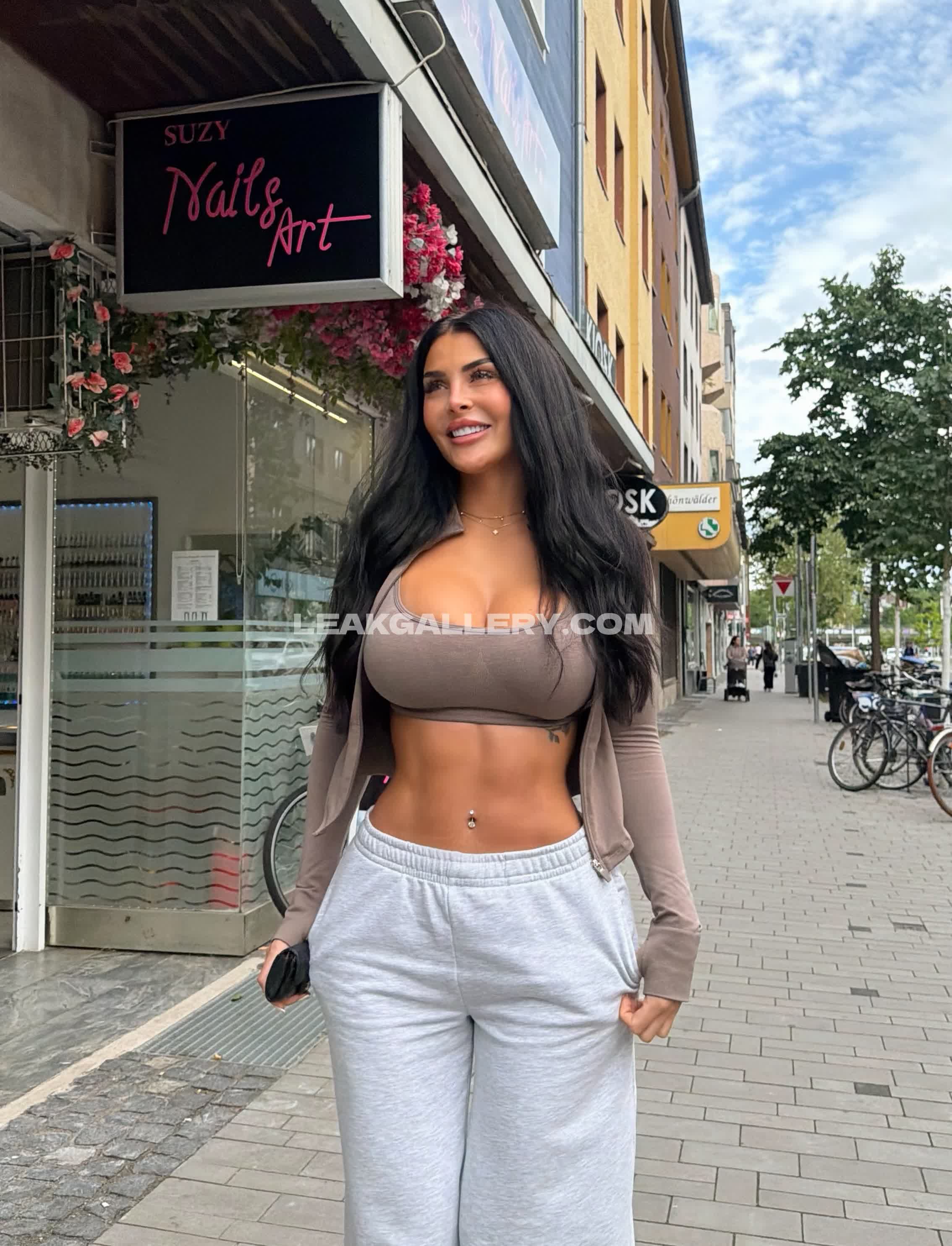 Lisadelpiero Exclusive Leaked Nude OnlyFans #12683813