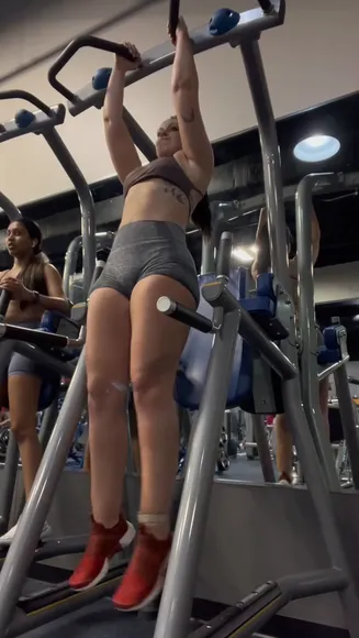 Literatesmyer Gym Pull Up Tease OnlyFans Video Leaked