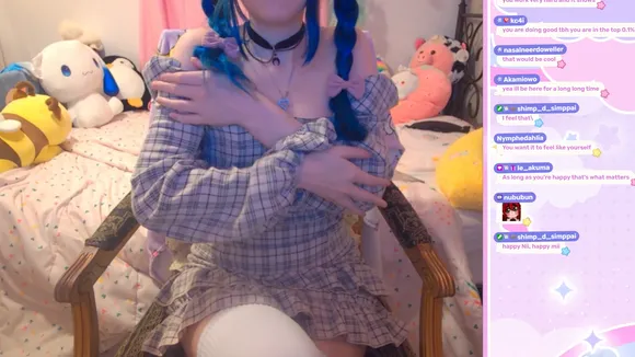Little Plaid Dress Hug Pose OnlyFans Video Leaked