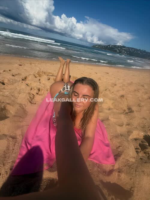 Liv.jones3 Exclusive Leaked Nude OnlyFans #12323221